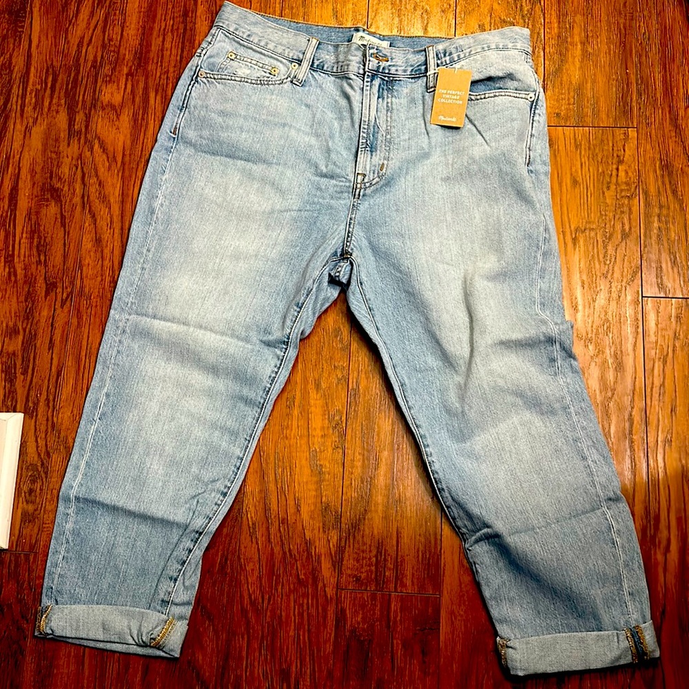 Madewell brand: The Petite Perfect Vintage Jean in Fitzgerald wash (size 33)